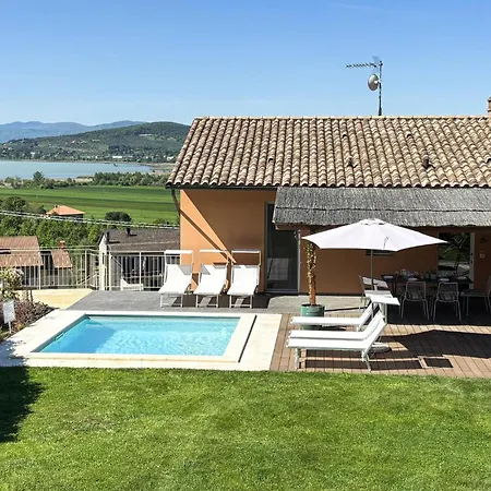 Lovely In Montebuono With Wifi